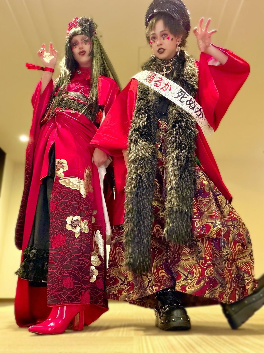 happy_reokun's tweet photo. ガガ様東京ドーム公演3日目❤️🖤
こんなに近くにいるなんて
信じられない😭

#ガガ様来日　#ladygaga #mayhemball #mayhemballtokyo #東京ドーム https://t.co/chfbvYWP0G