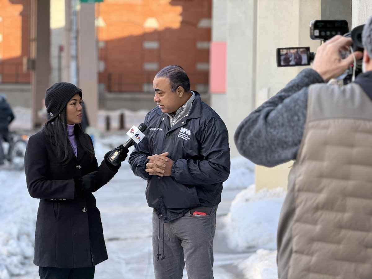 NYCHousing's tweet photo. Catch @FernandoA again this afternoon on @Telemundo47 where he shares further tips on getting through these frigid temperatures and navigating building maintenance issues. Stay warm and stay safe. https://t.co/VNEAnnGrmR