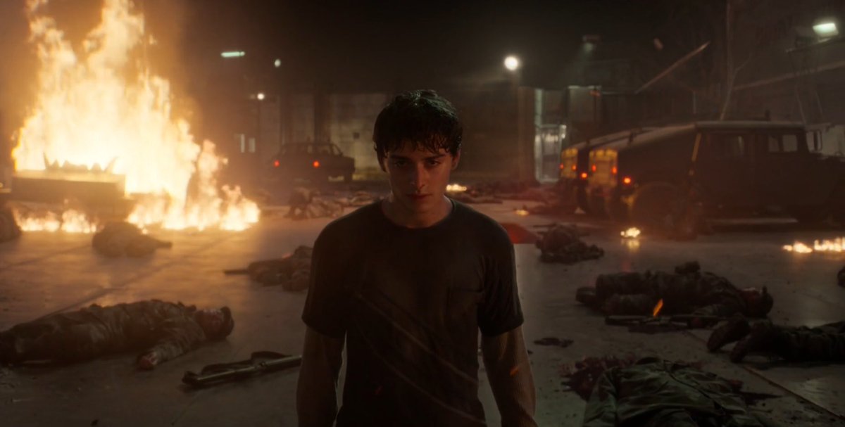 byerseason's tweet image. the volume being so ass distracted me from talking about it but i was obsessed with this frame