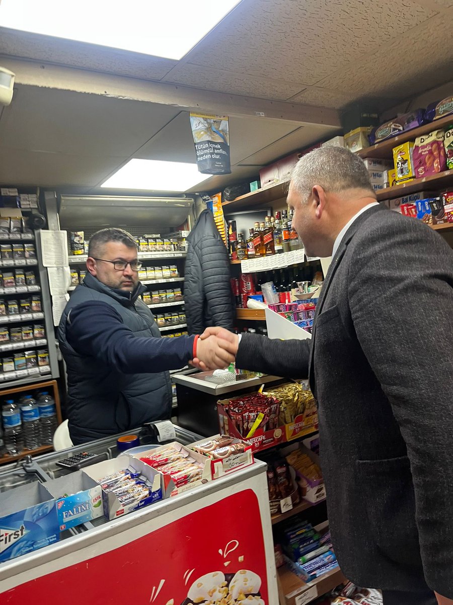 📍Esnaf Ziyareti 

🔹İlçe Başkanımız Ali İhsan Şahpaz ve Teşkilat mensuplarımız ile birlikte şehrimizin esnaflarını ziyaret ettik.

🔸Esnaflarımızla hasbihal ederek talep ve sorunlarını dinledik, çözüm noktasında notlarımızı aldık