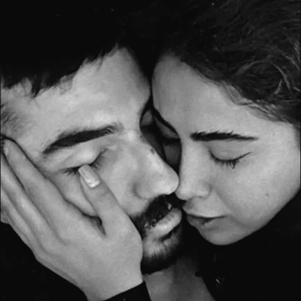 با هرچی کنار بیام با غم تو این عکس نمیتونم