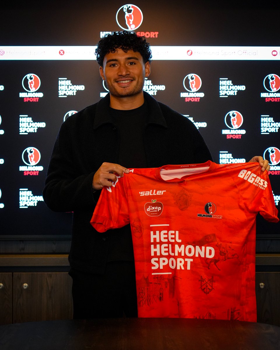 HelmondSport's tweet photo. 𝙒𝙚𝙡𝙠𝙤𝙢 𝙩𝙚𝙧𝙪𝙜 𝙎𝙚𝙢!

De 21-jarige rechtsachter komt per direct over van AZ Alkmaar en tekent een contract voor 2,5 jaar.

Sem kijkt vooruit: “Ik voel me fit en heb enorm veel zin om weer te spelen. Ik wil belangrijk zijn voor het team en samen mooie stappen zetten.” https://t.co/d1JDLa4j0H