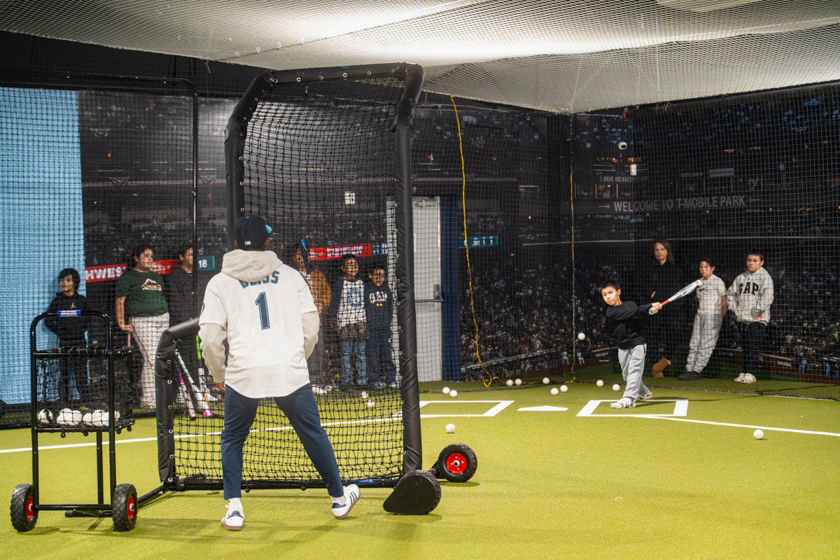 Mariners SEA Change tweet media