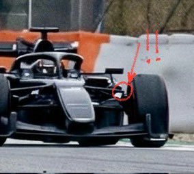 Bit of AI hallucination on in this pic of #F1 #AstonMartin !