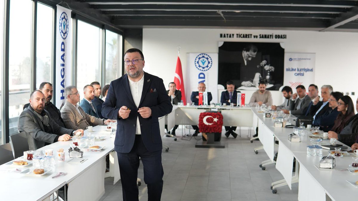 hatay_tso's tweet photo. Çağ Üniversitesi Rektörü Prof. Dr. Murat Koç,
Kariyer Merkezi Müdürü Dr. Öğr. Üyesi Eda Kayhan,
İdari ve Kurumsal İlişkiler Direktörü Öğr. Gör. Leyla Karademir,
Kariyer ve Girişimcilik Kulübü Başkanı Zekeriya Mete Güzelsevgi,
Finans Danışmanı Hakan Çalışkantürk
ve HAGİAD Başkanı @hesmergil katılımlarıyla,
“Jeopolitik Gelişmeler ve Ekonomik Fırsatlar” başlıklı program kapsamında Odamızda sunum ve değerlendirme toplantısı gerçekleştirilmiştir.

Programda üniversite–iş dünyası iş birlikleri, gençlerimizin kariyer gelişimi ve girişimcilik alanında yapılabilecek ortak çalışmalar ele alınmıştır.

Değerli katkıları için kendilerine teşekkür ediyor, bu anlamlı iş birliğinin artarak devam etmesini diliyoruz.
@hataygiad @CagUniversite