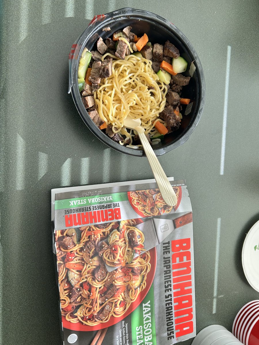wolfejaws's tweet photo. Dusted off my twitter just for this. 

@Benihana My yakisoba had no sauce? 😭 I wanted to use the contact us form but it wanted me to input a restaurant address. 

Anyway I eat these constantly and I’ve never gotten a sauceless one before. Good steak amount though…. https://t.co/RhUe5JyxSy