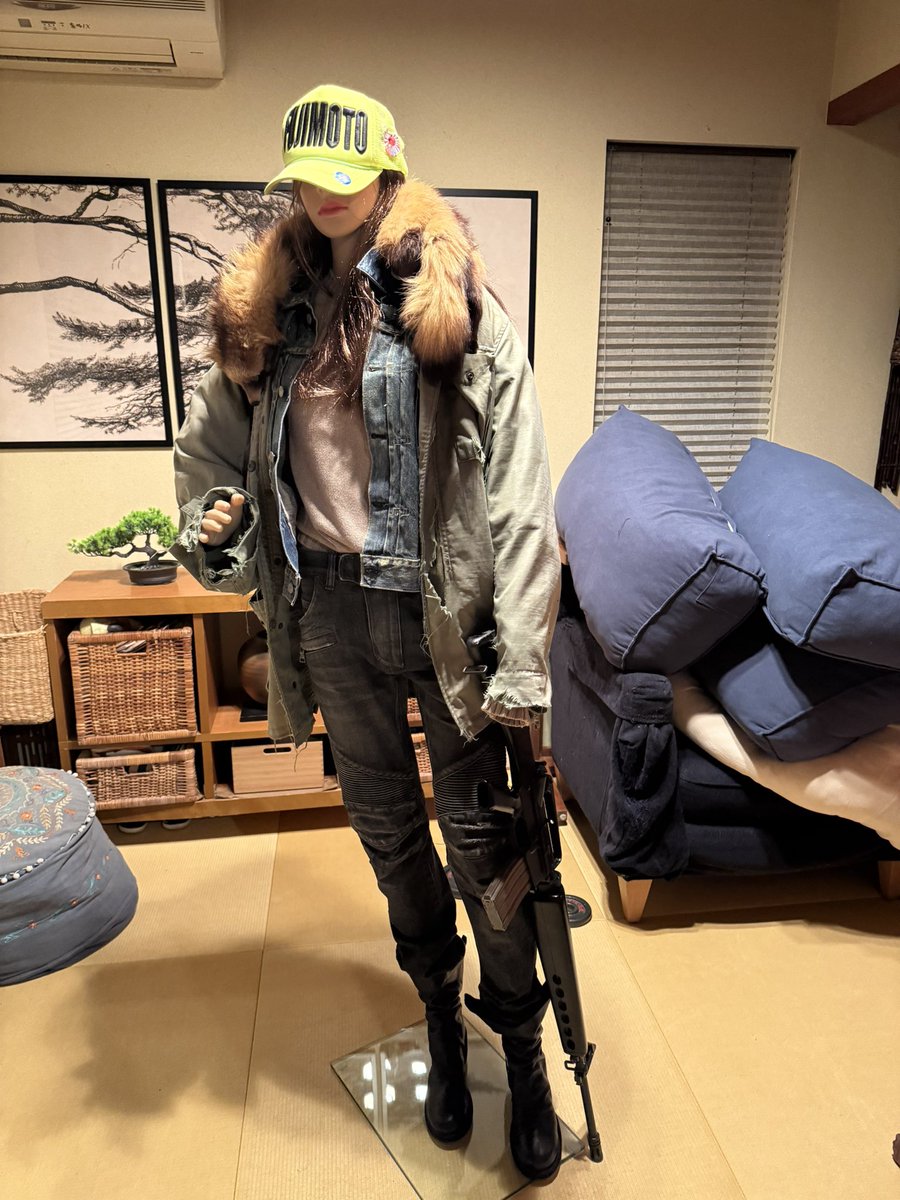 hustonmania's tweet photo. Took her to my crib and i freaked it https://t.co/eHBYbxyiSc
