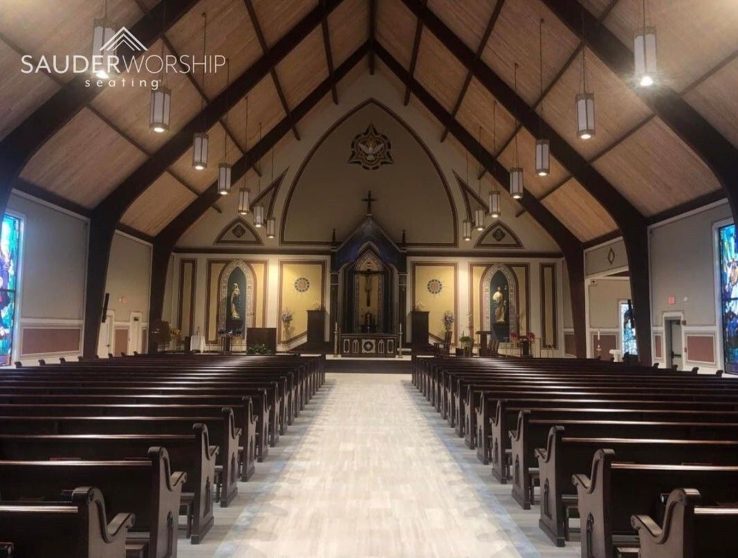 QuartersawnWood's tweet photo. Nothing beats seeing our lumber transformed into something beautiful. 

 Thank you, Sauder Worship Seating, for sharing this with us. 

#HardwoodDesign #AmericanHardwood #RedOak https://t.co/Fp9joujP3R