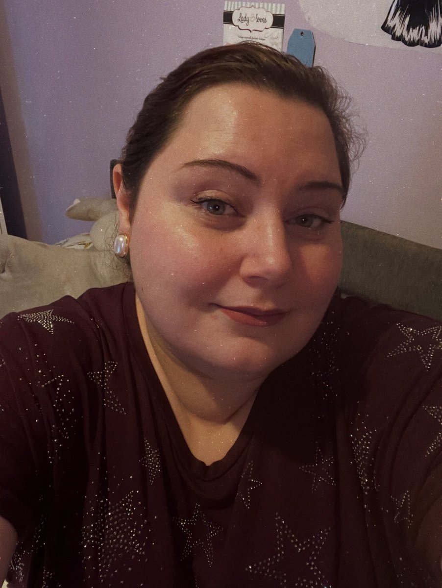 steph_felton's tweet photo. Already for tonight’s gig at the Gateway Club! 🙂 x #gig #freelance #singer https://t.co/iQWg3O5lYJ