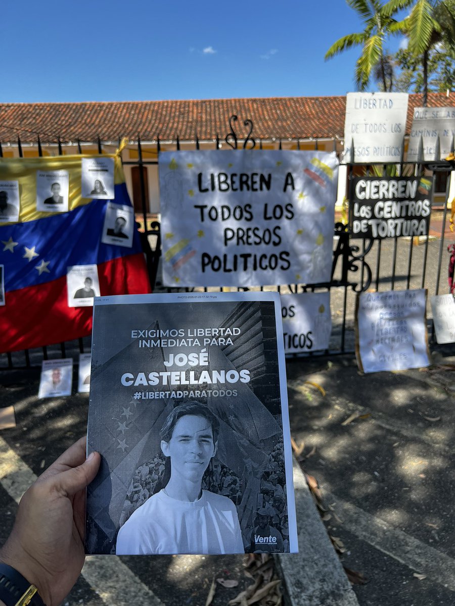 Un día más de ausencia, un día más de injusticia. Seguimos sin él. Exigimos libertad para José Castellanos y todos los presos políticos. 

Hasta que sean todos. 🕯️