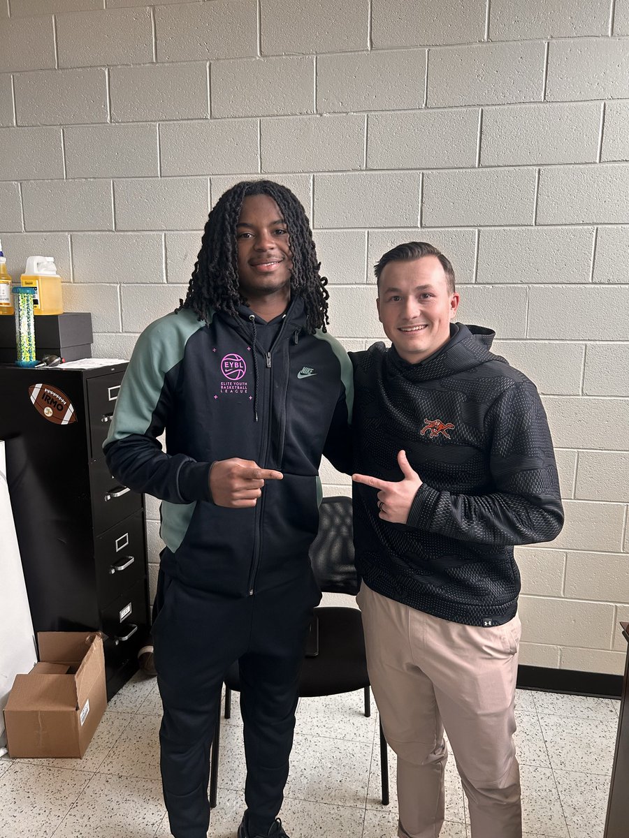 Ethan Singletary tweet media