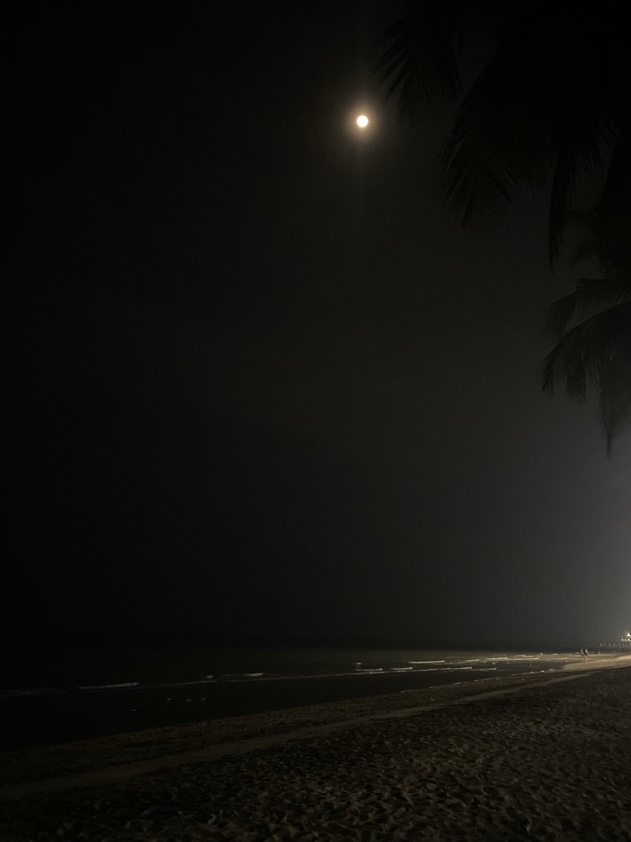 eseilg's tweet image. กูจะเอาปัญญาที่ไหนไปบอกนักอ่านว่าอย่าอินเกิน