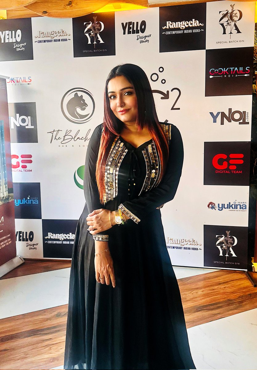 sayantani8's tweet photo. A wonderful sunday  brunch featuring innovative cocktails🍸 #lastsunday 
8th edition of @calcuttacocktailsofficial  at @theblackcatkolkata 
#latepost https://t.co/YKafX2q2nk