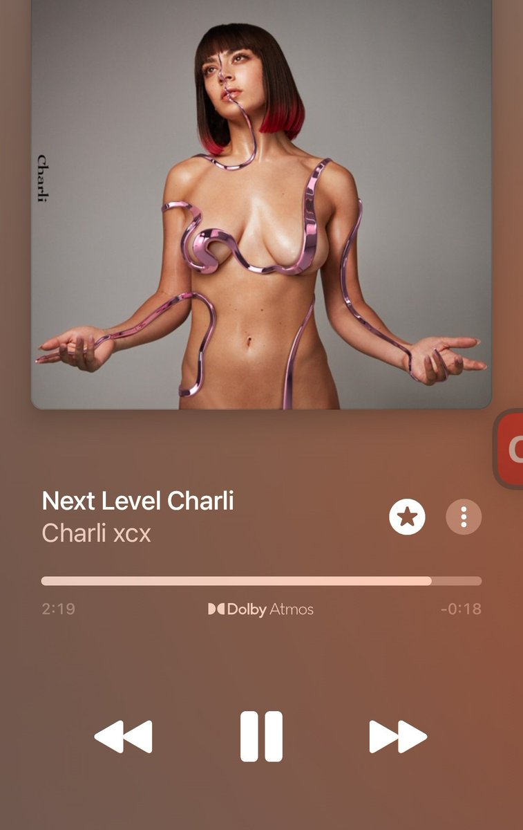 erenaisyonce's tweet image. something about charli xcx, she always opens her albums with a 10/10 track