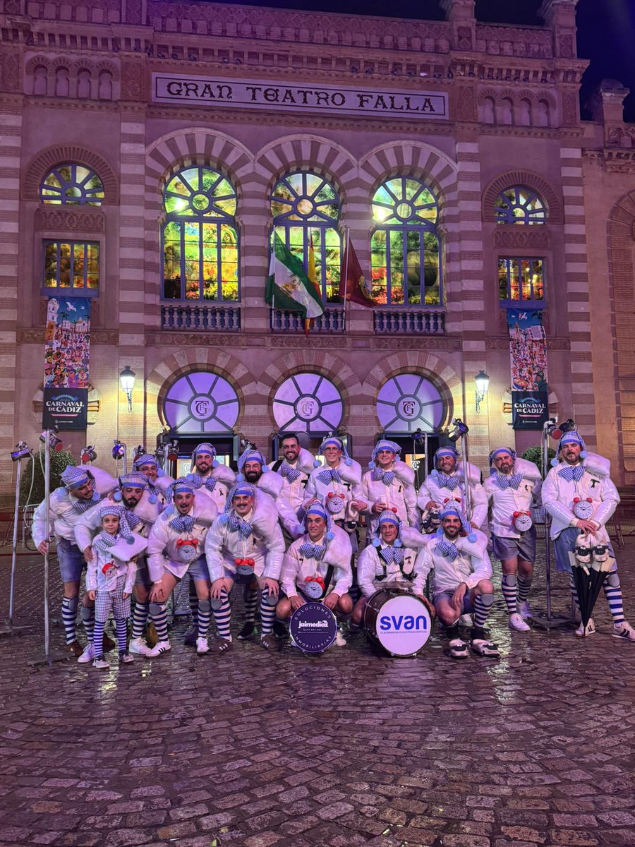 ¿Y el ratito que pasamos? Para nosotros se queda! Un año más de aprendizaje y sobre todo un año más con los de siempre. NOS VEMOS EN LA CALLE FAMILIA!!