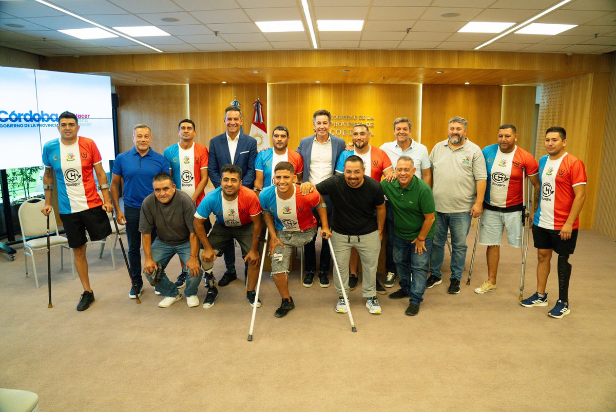 miguelsiciliano's tweet photo. ¡SIEMPRE JUNTO AL DEPORTE ADAPTADO!

Brindamos un aporte a #LosTeros, el equipo de futbolistas amputados de Córdoba que logró la clasificación a la Copa Libertadores de la categoría, para que puedan viajar a San Pablo, Brasil, donde se disputará.

En estos años hemos puesto a #Córdoba a la vanguardia del país en materia de #DeporteAdaptado, porque siempre vamos a apoyar lo que signifique más oportunidades para nuestra gente. El #deporte es igualdad, es inclusión, es trabajo en equipo. Sigamos haciendo, entre todos, una Córdoba cada vez más grande.