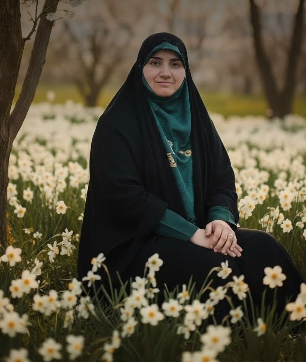 هنرمندان و چهره‌های فرهنگی، سکوت شما در برابر این جنایت یعنی حمایت از خشونت علیه زنانی که زندگی را معنا کرده‌اند. 📣

#مرضیه_نبوی_نیا #MarziyehNabavinia