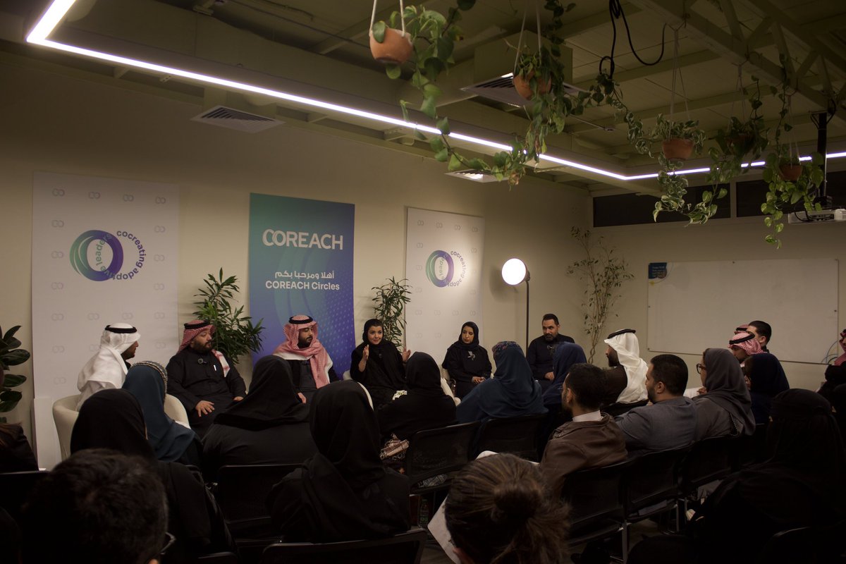 بسمه بنت عبدالله بن شايق tweet media