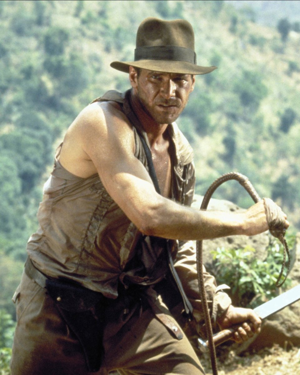 sagaftra's tweet image. Arguably the second-most-famous carpenter in history, #HarrisonFord is our 61st SAG-AFTRA Life Achievement honoree. 🏆 Before he gets the statue at the 32nd Annual Actor Awards Presented by SAG-AFTRA, learn about Ford's journey in the SAG-AFTRA magazine: ow.ly/qlr150Y55wu.