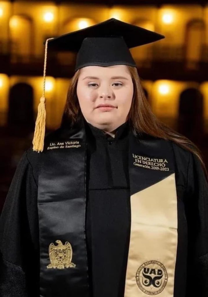Congratulations To Ana Victoria, The World’s First Lawyer With Down Syndrome 👏👏