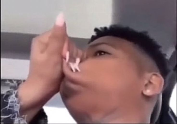 Not Ocesa diciendo que los precios los fija el artista 
Simón we, seguramente Namjoon dijo "si si al chile, que de una sección a otra de gradas su precio suba más de 3mil varos"