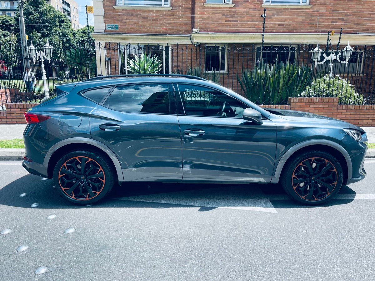 Hola, estoy ayudando a vender este carro. Es un Cupra Formentor PHEV - Híbrido enchuflable, único dueño, modelo 2024, con tan solo 10.300 Kms

Por favor RT ❤️ 

carro.mercadolibre.com.co/MCO-3520038394…