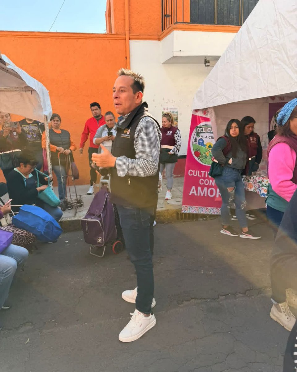 OsmarMartinez_'s tweet photo. Transformar es caminar, es escuchar, es actuar, es sentir.

#TrabajandoYTransformando #EnUnidad

El ❤️ del mundial ⚽ #LateALaIzquierda https://t.co/aAE3fPW38d