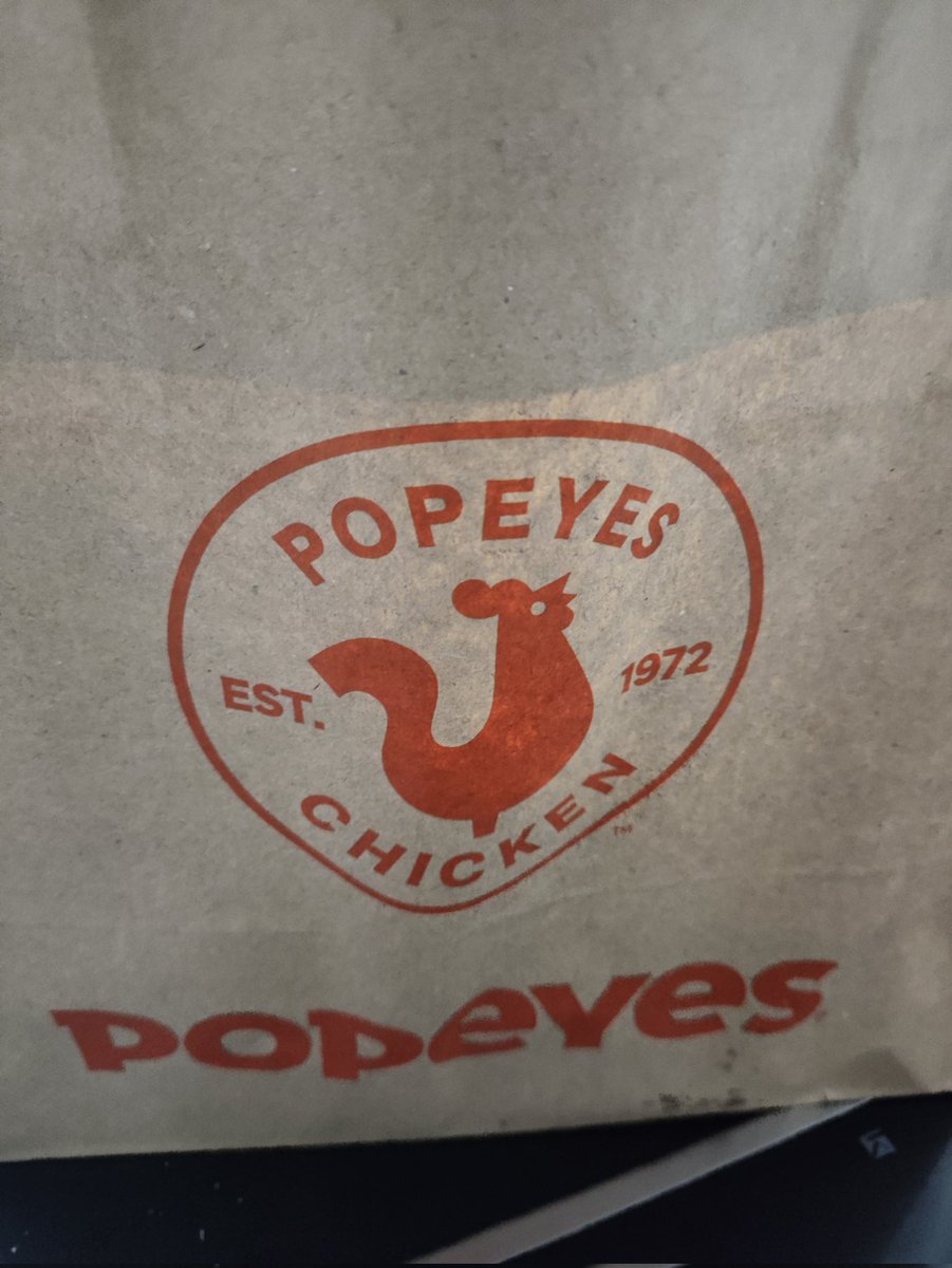 Ganadora del sorteo de Diciembre del combo chiken cheeshy de #popeyes