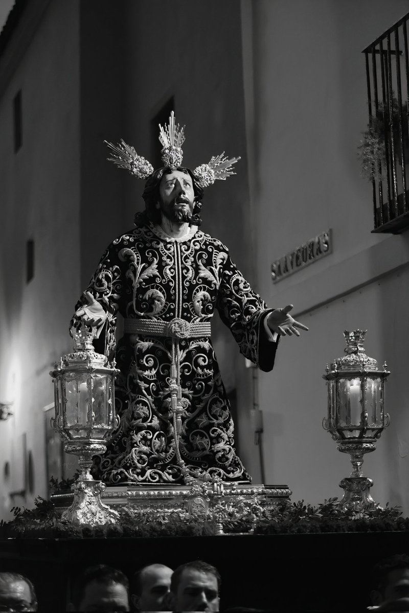 Neyra_2002's tweet photo. Luz en el camino del señor. https://t.co/wRYRclsc8w