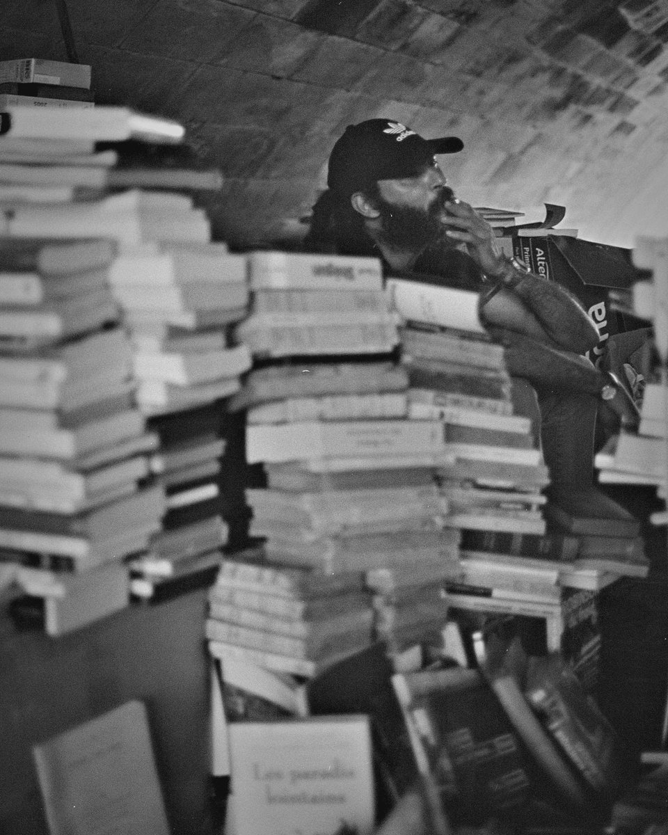 Throwback to the bridge-booksellers of Paris. This man was kind enough to allow me a picture, and to practice my terrible french.

I finally got my LA Public Library card this year, and I've been binging books. What's on your reading list?

Posted from my <a href="/lapubliclibrary/">L.A. Public Library</a>.