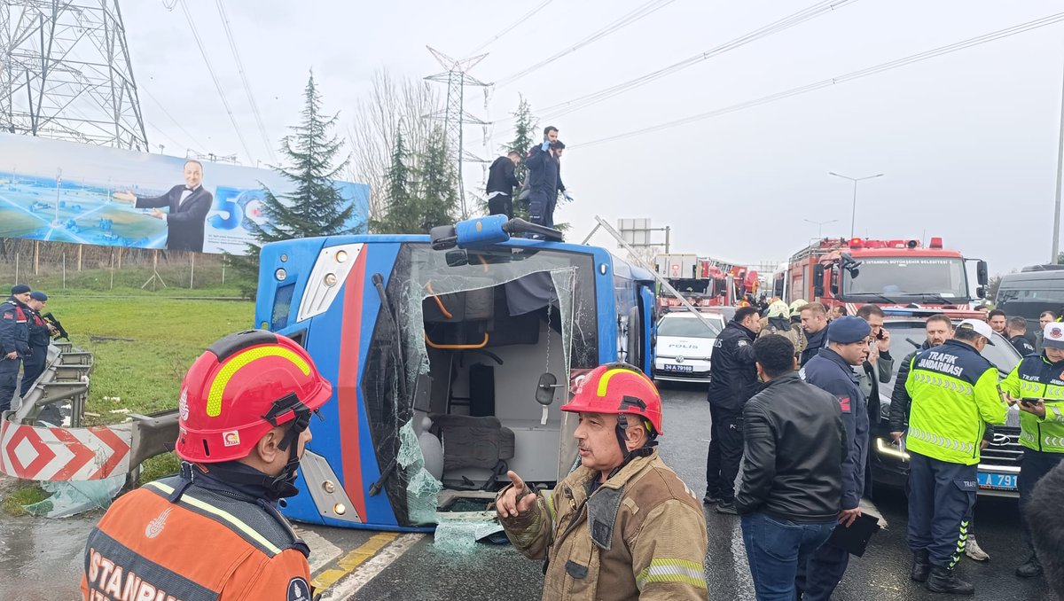 Marmara Açık Ceza İnfaz Kurumu kayıtlı aracımızın karışmış olduğu tek taraflı kazada yaralanan Jandarma personellerine, meslektaşımıza ve vatandaşlarımıza geçmiş olsun dileklerimizi iletiyorum.

#cte
#ringaracıkaza