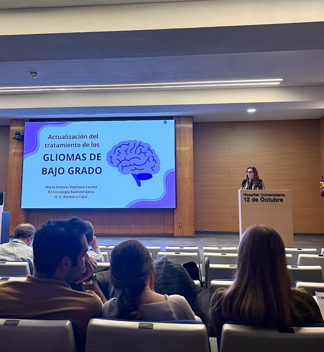 oncoradio_ryc's tweet image. ¡Muy contentos de participar en las Jornadas Interhospitalarias para residentes de Oncología Radioterápica de Madrid! ⚡️Hoy nuestra residente, la Dra. Espinosa, ha realizado una excelente ponencia sobre gliomas de bajo grado 🧠. ¡Gracias a todos! 

#OncoRT #RamonyCajal