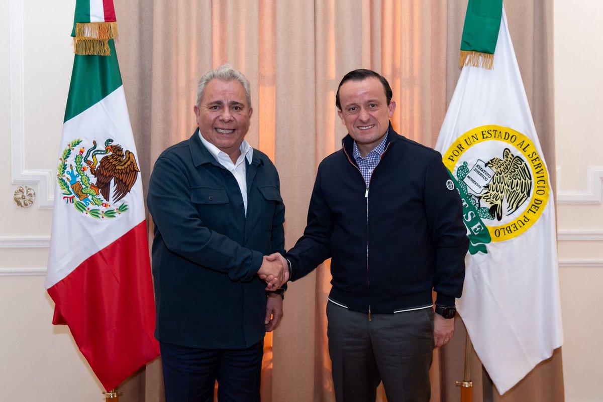 FSTSEmx's tweet image. Agradecemos al Mtro. @MikelArriolaP, Comisionado Presidente de la Federación Mexicana de Fútbol (@FMF) la productiva reunión con nuestro Presidente @GarciaAyalaM . 

Derivado de este encuentro nos inspira a impulsar con mayor fuerza la participación deportiva y la sana…