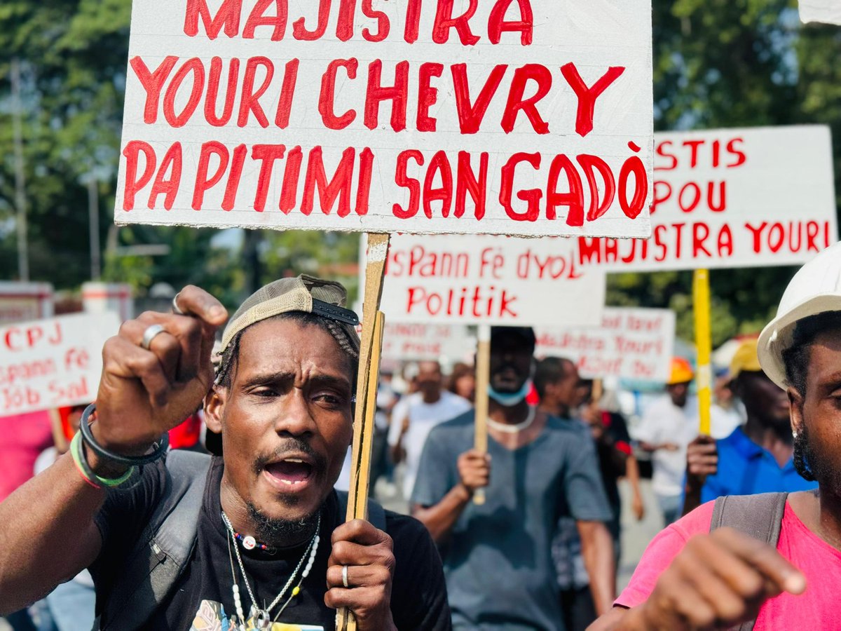 Top Haiti tweet media