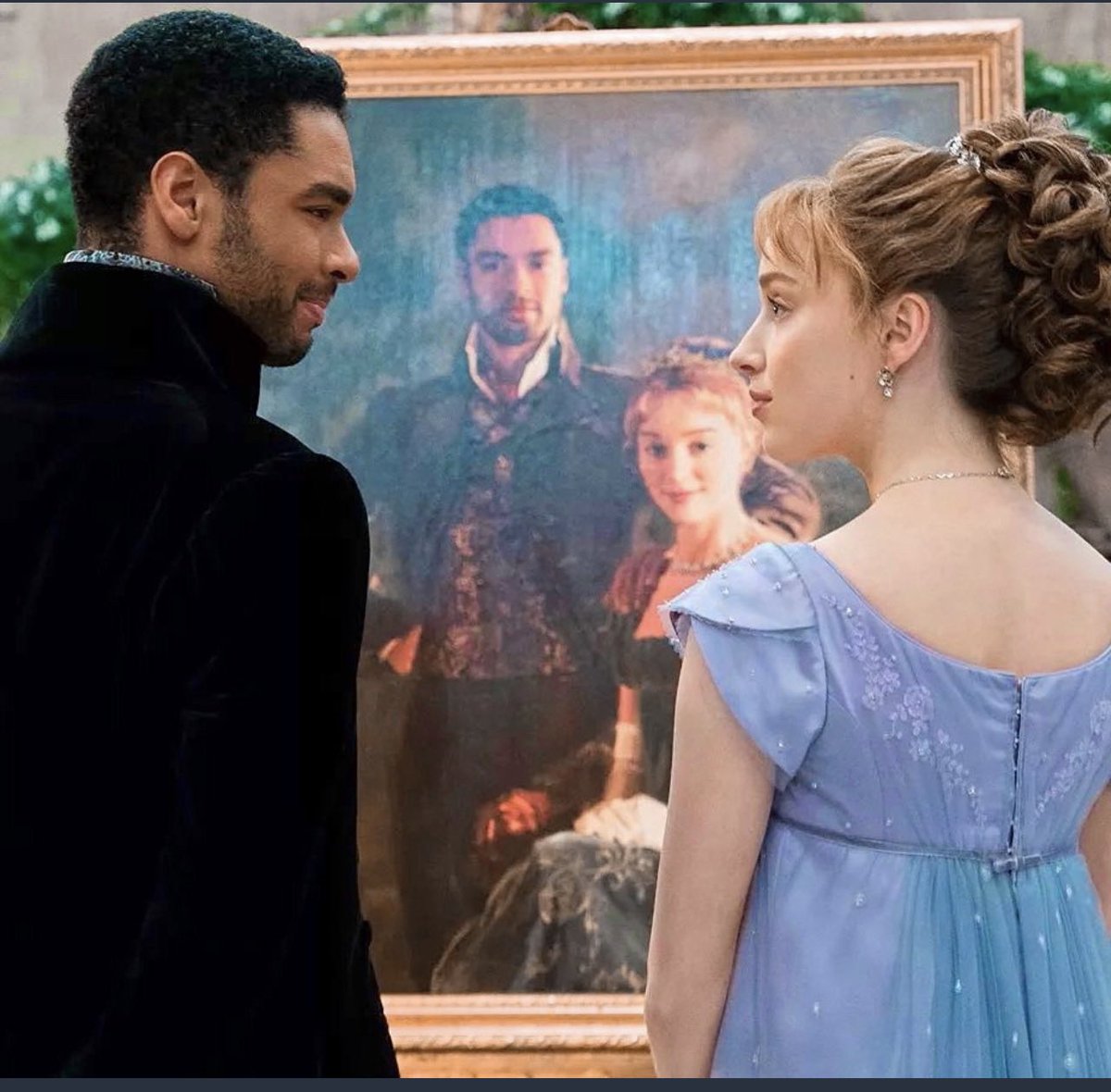 NicoleBdorf's tweet photo. I ❤️ how every day is Bridgerton Day at my house ✨
#DukeAndDuchess #Portrait #Netflix #PropDrop #PhoebeDynevor #Season1 #RegeJeanPage @bridgerton @netflix
📸: me (1st pic) https://t.co/HOJ3okmFqY