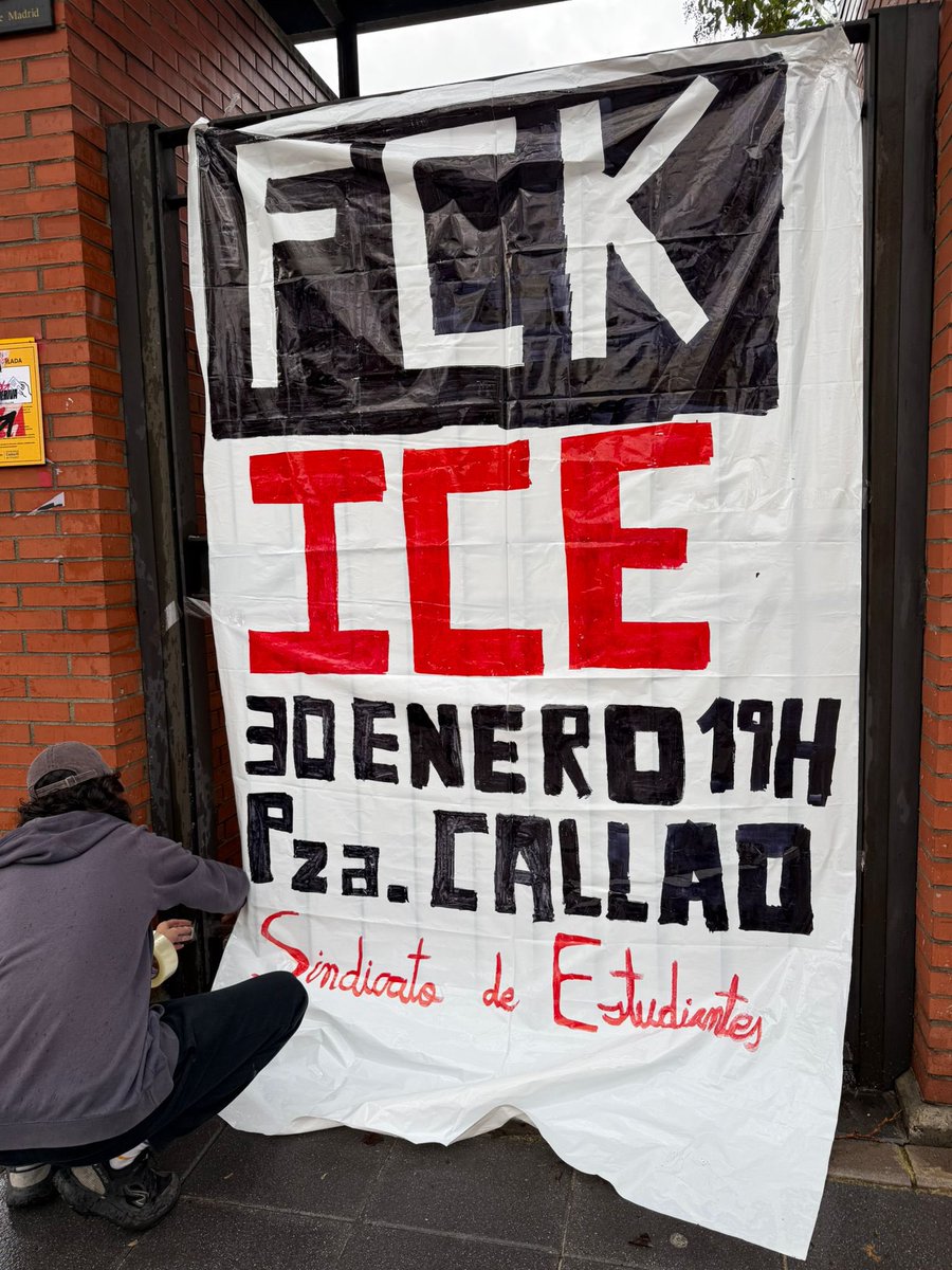 SEMadrid_'s tweet image. FCK ICE. FCK TRUMP

Mañana concentración a las 19h en Callao para enviar nuestra solidaridad con la lucha de los jóvenes y trabajadores en EEUU.

📸 Universidad Carlos III (Campus Getafe)

#AbolishICE #Minnesota #GeneralStrike