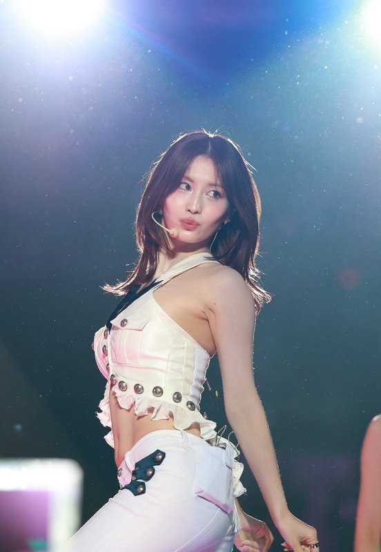 momo (@momosfeed) on X