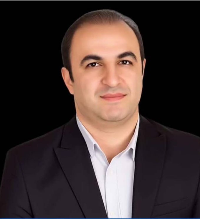 ashk_shadi's tweet photo. دکتر محمدع��ی جعفری زارع، پزشک متخصص ارتوپدی در شهر اردبیل توسط نیروهای امنیتی بازداشت شده است.

بازداشت او در پی کمک‌رسانی درمانی به مجروحان و حمایت ��ز شهر��ندان در جریان اعتراضات صورت گرفته و وی به همراه چند پزشک دیگر بازداشت شده و به مکان نامعلومی منتقل شده اند. https://t.co/pCPymFcR8V