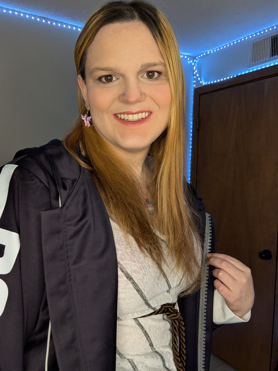 sophi.bloomsvt tweet media