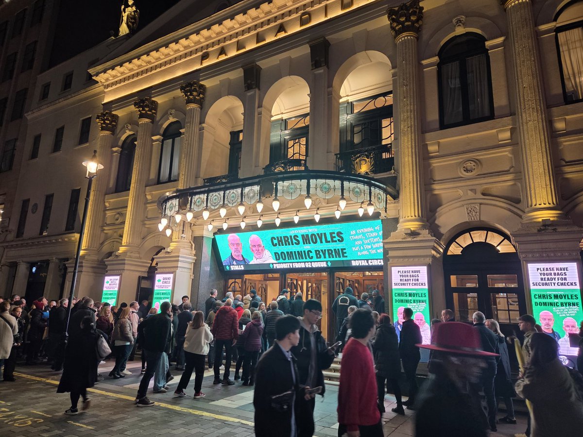JimBobCow's tweet photo. Had such a fun time on Friday to see @ChrisMoyles and @domisatwit, what a night, what a show, Chesney singing and the amazing finale with @TheTommyCannon was unbelievable and very emotional. So happy me and our lass got to see you all https://t.co/OwbQpvnpf8