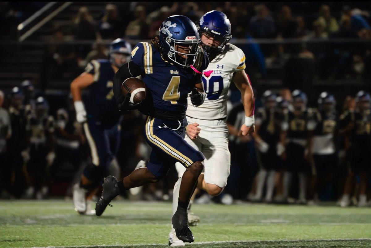 Aidden White 📚 #4 🏈 🏃🏾 tweet media