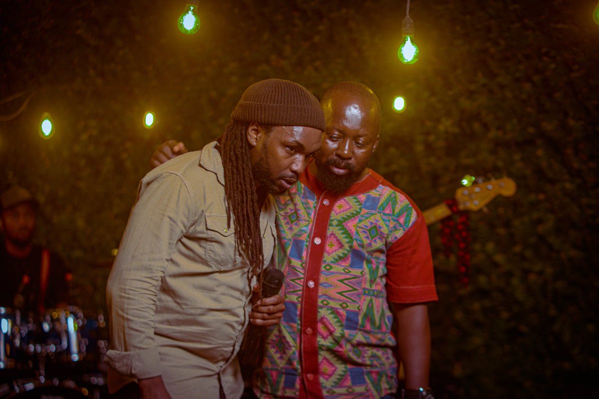 davidoscardogbe's tweet image. Yours truly and his class mate from Pope John Secondary School and Junior Seminary , producer #LloydOseiBaffour aka #Peewezel-cue. If you don’t know , now you do .
Reggae Spot Music Festival’s #unplugged , almost here . For the 🖤of #rootsreggae ❤️💛💚
#subscribe #follow #lockit