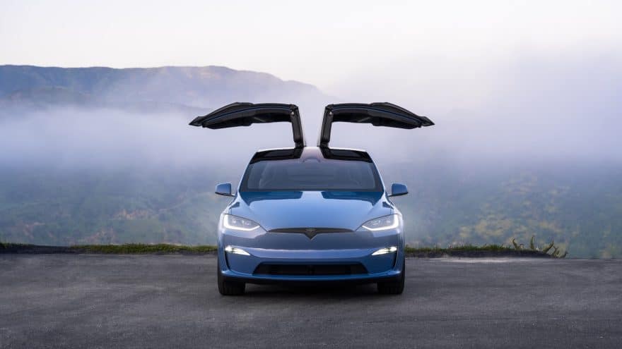 Highmotor's tweet image. Tesla redobla se apuesta por la conducción autónoma y dice adiós al Model S/X highmotor.com/tesla-redobla-… #ModelS #ModelX #Tesla #CochesEléctricos