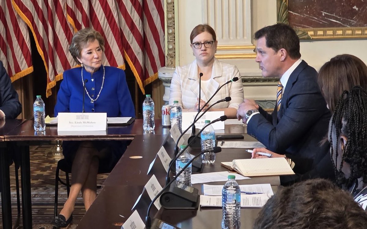 chrispapst's tweet image. LIFE MOMENT:

Spent this morning @WhiteHouse on a panel w/ @EDSecMcMahon talking public education/school choice.

I was asked to discuss my work @FOXBaltimore &amp;amp; book, FAILURE FACTORY: How Baltimore Schools Deprive Taxpayers/Students of a Future

#Honored 

amazon.com/dp/B0FNDQQY1T