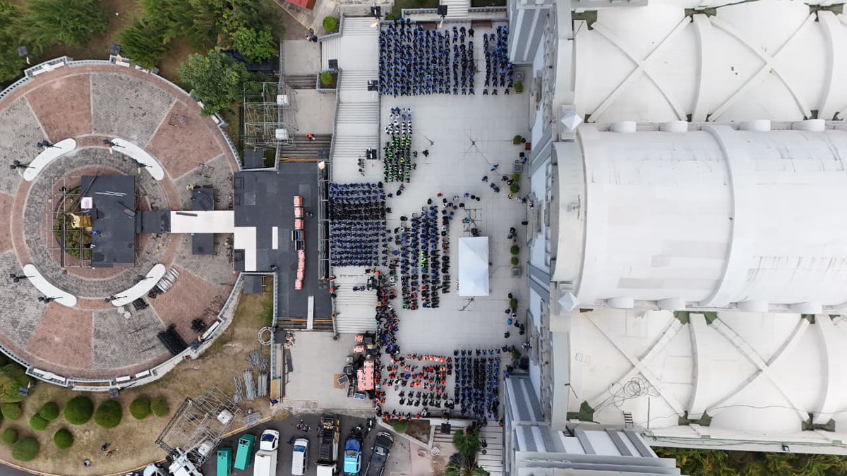 DNFEHN's tweet photo. La Policía Nacional a través de los especialistas de #FuerzasEspeciales están listas para brindar seguridad a los miles de feligreses que están llegando a basílica de Suyapa a celebrar el 279  aniversario del hallazgo de la patrona de Honduras. https://t.co/2dr6Dtof5d