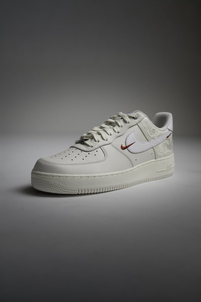 Sole Fly tweet media