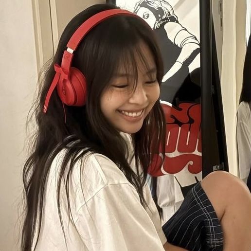 kklavenroze's tweet image. looking for new &amp;amp; interactive #moots !

— hii i'm ken — she/her  
— +63 🇵🇭 '00
— multistan ; exo, ive, en-, svt , bp , cortis
— any fandom is welcome 

#promotwt #moothunt #kpoptwt #stantwt
♡/↺ to be moots + spread , thank you !