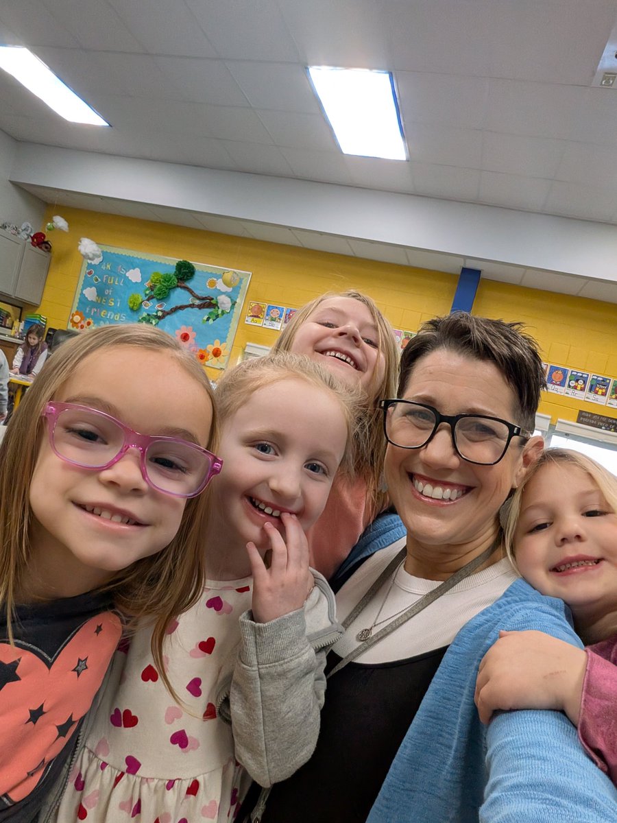 Kelly Burns tweet media