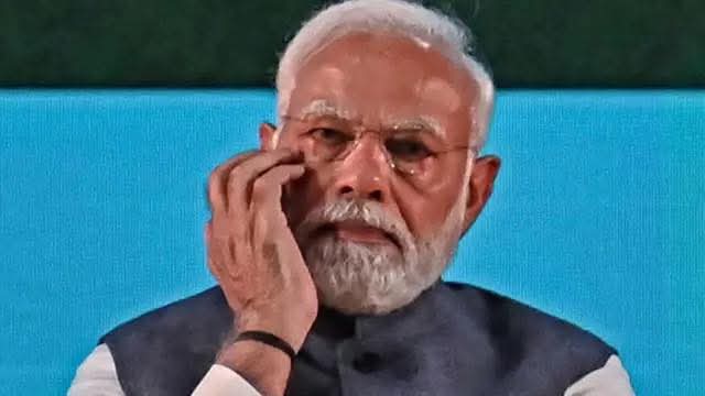 वो बातें जिसपर भाजपा ठीक से सफ़ाई नहीं दे पाई और मामला यूजीसी से होते हुए मोदी सरकार की साख तक जा पहुँचा😒

एक तो ये कि यूजीसी के नए नियम को मोदी सरकार का बिल बताकर प्रचारित किया गया

दूसरी बात ये कि जो सर्वोच्च अदालत यूजीसी के नियम पर रोक लगाकर वाहवाही लूट रहा है, उसी की टिप्पणी
