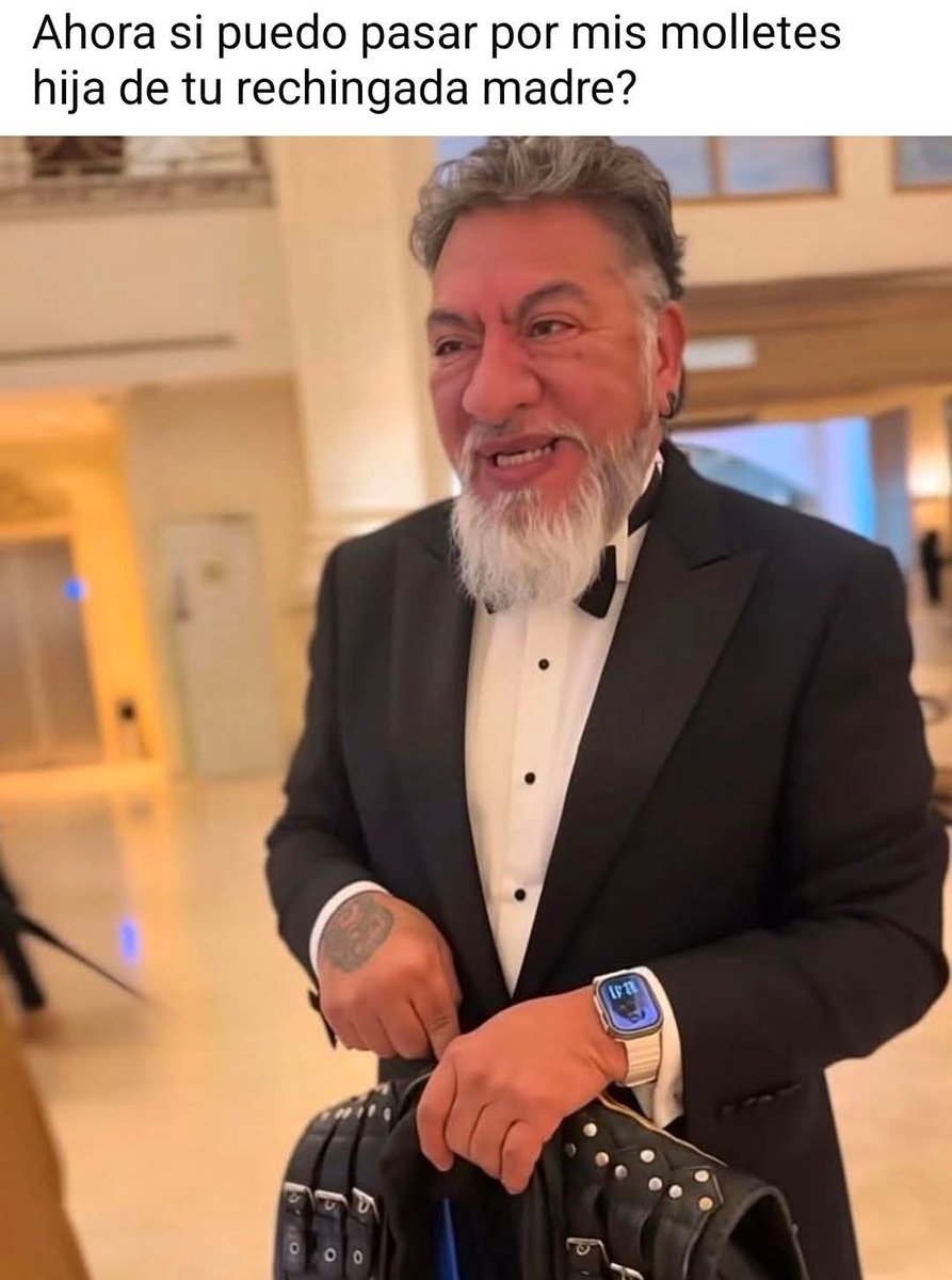 #CarlosTrejo llegando a pedir su guajolocombo al hotel fifí <a href="/TrejoMelaPela/">Alfredo Adame (parodia)</a> <a href="/AdameGoldenBoy/">Alfredo Adame</a>